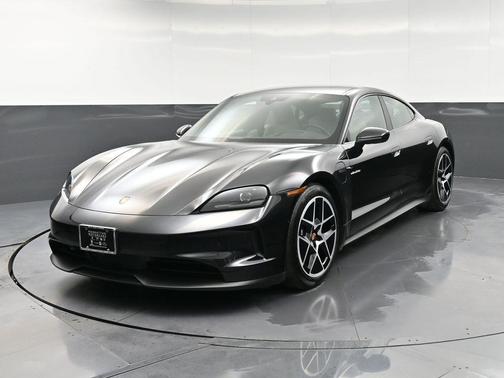 2025 Porsche Taycan 