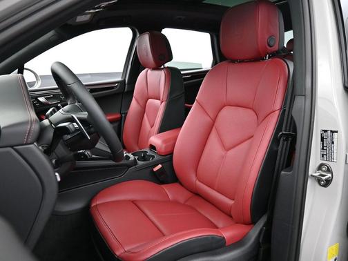 2026 Porsche Macan S