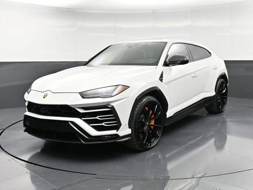 2021 Lamborghini Urus 