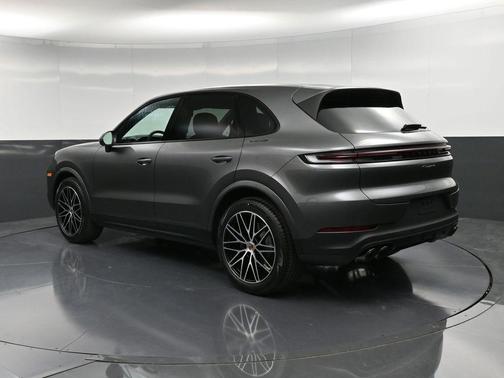 2026 Porsche Cayenne Base