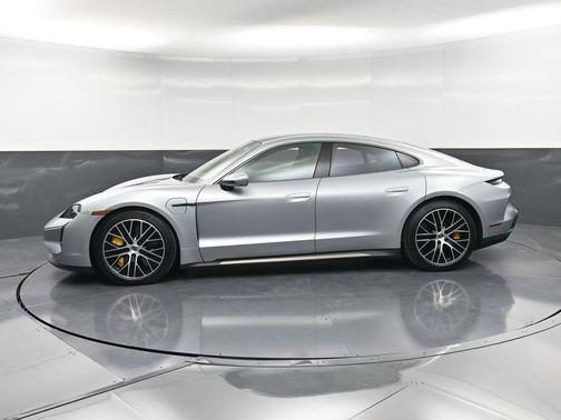 2025 Porsche Taycan Turbo