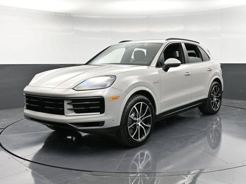 2026 Porsche Cayenne AWD