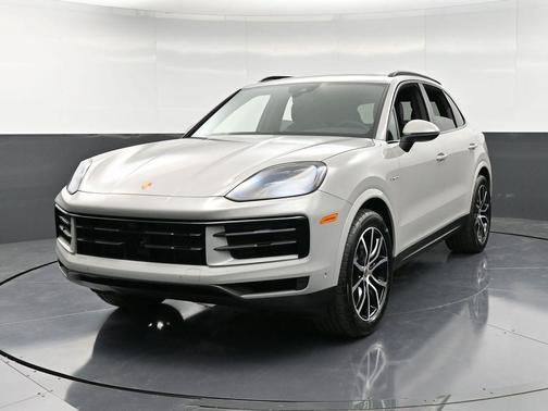2026 Porsche Cayenne AWD