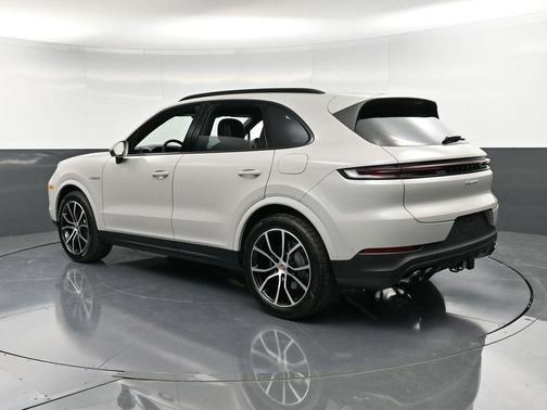 2026 Porsche Cayenne AWD