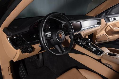 2022 Porsche Panamera 4 Platinum Edition