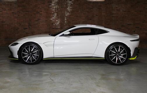 2020 Aston Martin Vantage Base