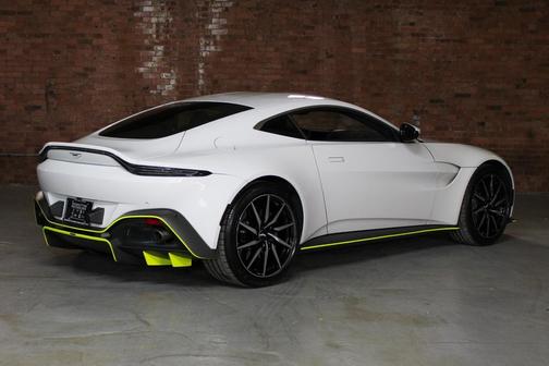 2020 Aston Martin Vantage Base