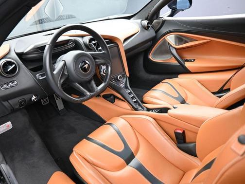 2020 McLaren 720S 