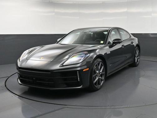 Volcano Grey Metallic 2026 Porsche Panamera 4