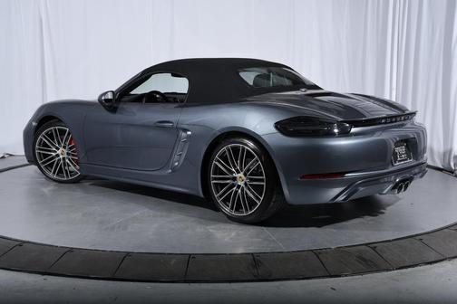 2025 Porsche 718 Boxster S