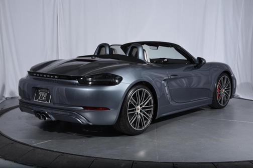 2025 Porsche 718 Boxster S