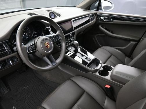 2024 Porsche Macan 