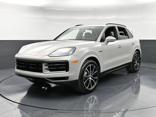 2026 Porsche Cayenne AWD