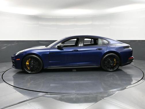 2026 Porsche Panamera Turbo S