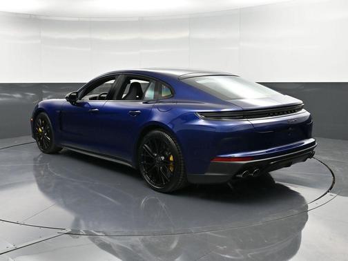 2026 Porsche Panamera Turbo S