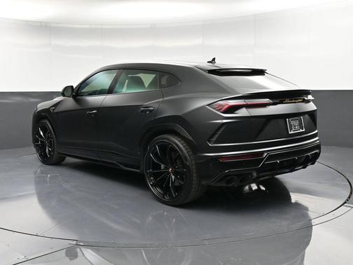 2020 Lamborghini Urus Base