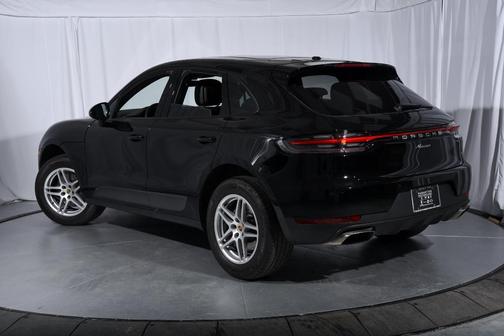 2021 Porsche Macan Base