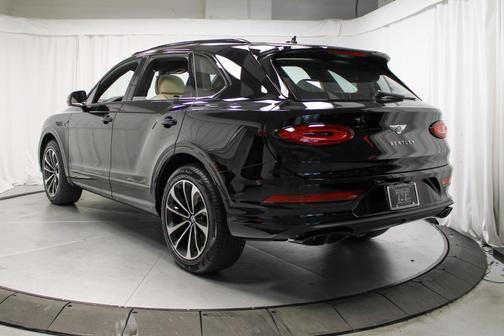 2025 Bentley Bentayga V8