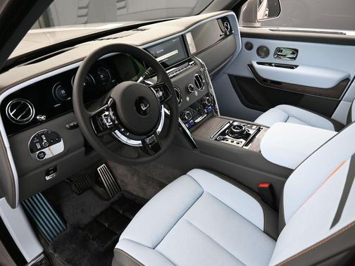 2026 Rolls-Royce Cullinan 