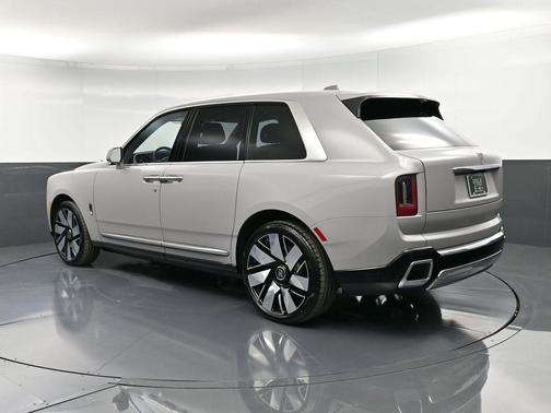 2026 Rolls-Royce Cullinan 