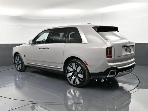 2026 Rolls-Royce Cullinan 