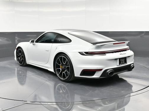 2021 Porsche 911 Turbo S
