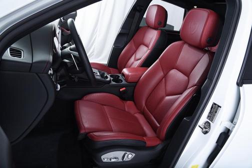 2024 Porsche Macan