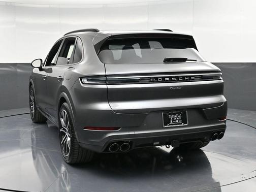 2025 Porsche Cayenne Turbo