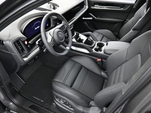 2025 Porsche Cayenne Turbo