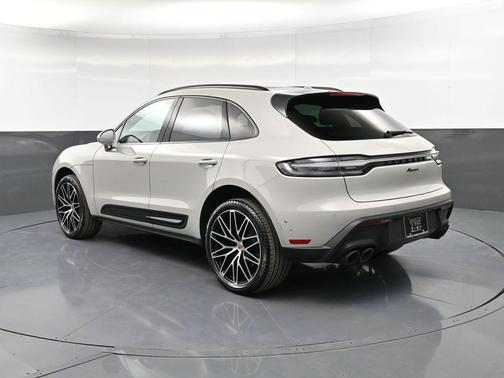 Chalk 2023 Porsche Macan