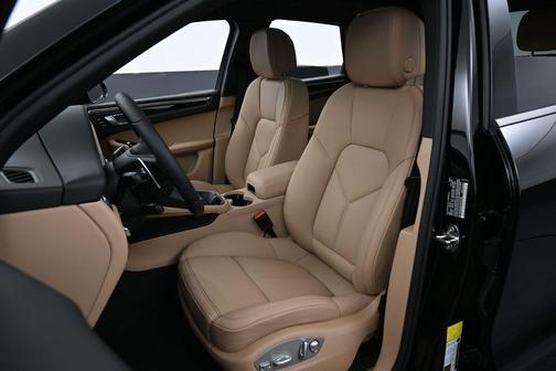 Black 2026 Porsche Macan Base