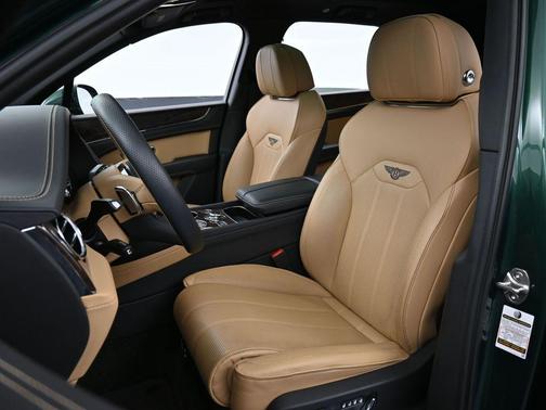 Verdant Metallic 2023 Bentley Bentayga V8