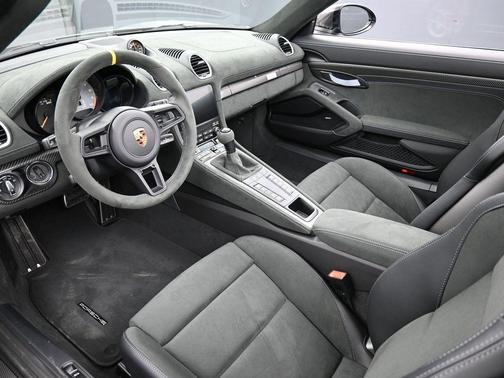 2025 Porsche 718 Spyder RS