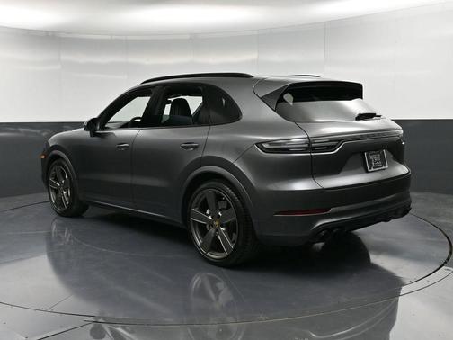 2021 Porsche Cayenne Turbo