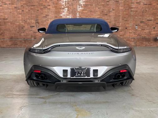 2022 Aston Martin Vantage