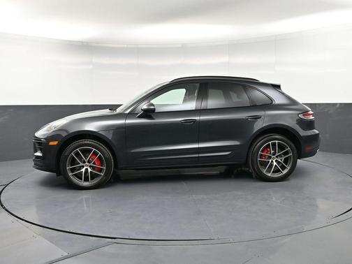 Volcano Grey Metallic 2026 Porsche Macan S
