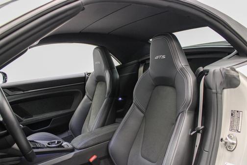 2023 Porsche 911 Carrera GTS