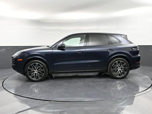 2025 Porsche Cayenne Base