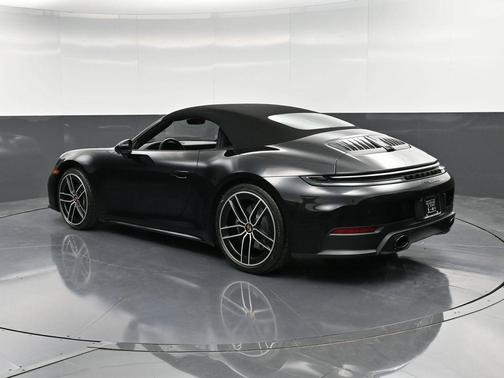 2025 Porsche 911 Carrera