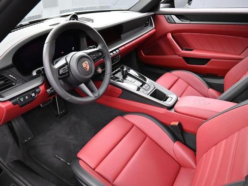 2025 Porsche 911 Carrera