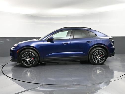 2025 Porsche Macan 4S