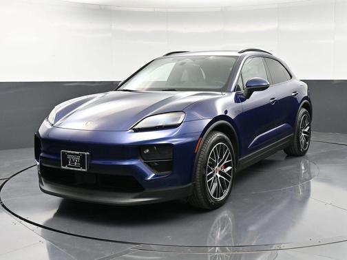 2025 Porsche Macan 4S