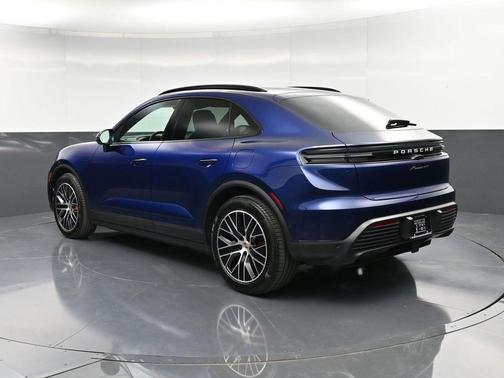 2025 Porsche Macan 4S