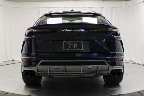 2019 Lamborghini Urus Base