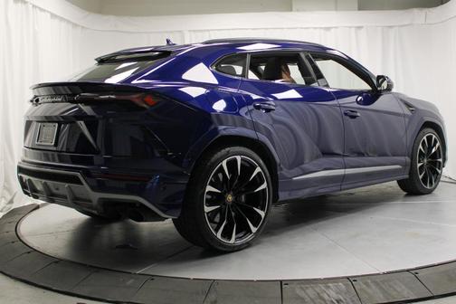 2019 Lamborghini Urus Base