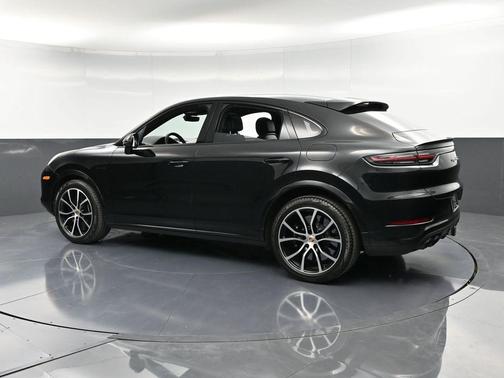 2023 Porsche Cayenne Turbo S