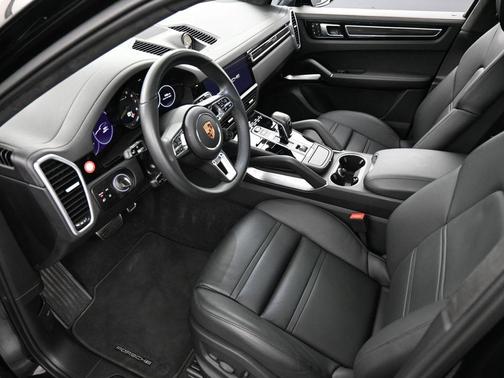 2023 Porsche Cayenne Turbo S