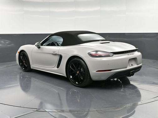 2025 Porsche 718 Boxster Style Edition