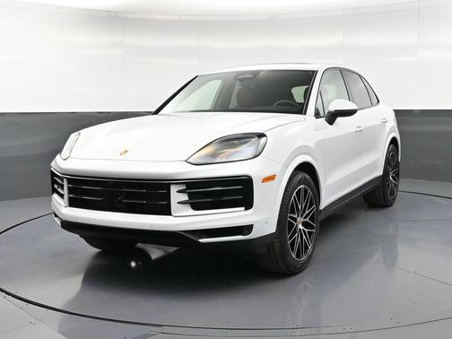 Carrara White Metallic 2026 Porsche Cayenne Base