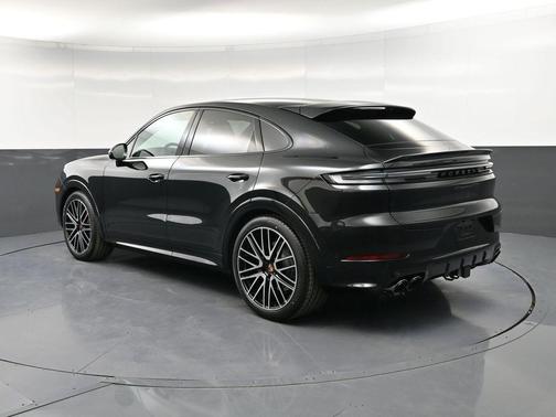 Black Metallic 2026 Porsche Cayenne GTS